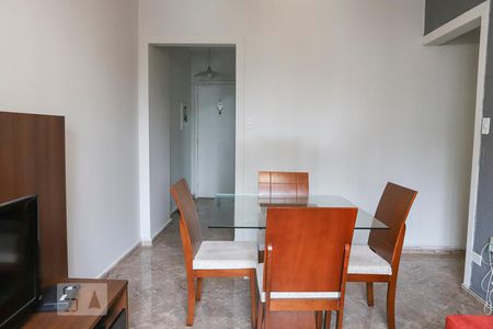 Apartamento para alugar com 75m², 2 quartos e sem vagaSala