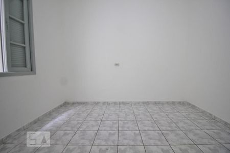 Quarto 1 de casa para alugar com 2 quartos, 80m² em Vila Gomes, São Paulo