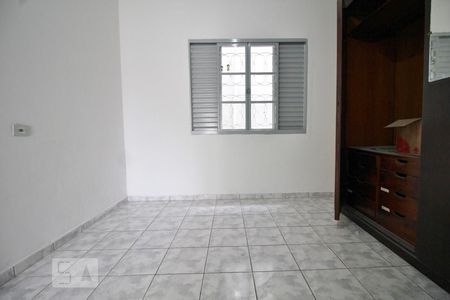 Quarto 2 de casa para alugar com 2 quartos, 80m² em Vila Gomes, São Paulo