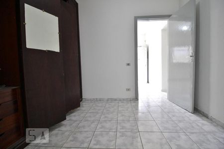 Quarto 2 de casa para alugar com 2 quartos, 80m² em Vila Gomes, São Paulo