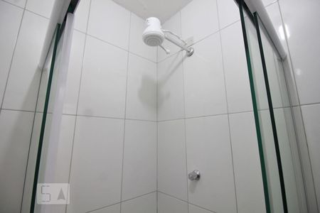 Chuveiro de casa para alugar com 2 quartos, 80m² em Vila Gomes, São Paulo