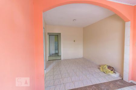 Casa à venda com 95m², 3 quartos e 2 vagasSala