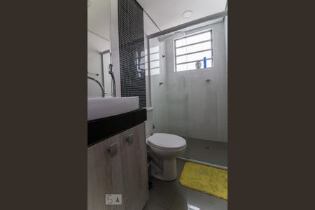 Banheiro de apartamento à venda com 2 quartos, 52m² em Vila Homero Thon, Santo André