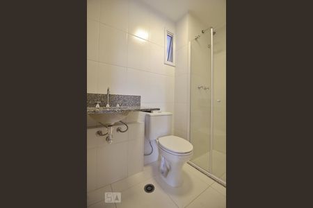 Banheiro de apartamento para alugar com 1 quarto, 60m² em Butantã, São Paulo