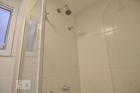 Chuveiro de apartamento para alugar com 1 quarto, 60m² em Butantã, São Paulo