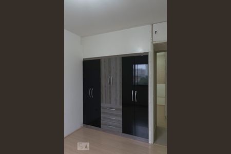 Quarto 1 (Armários) de apartamento para alugar com 2 quartos, 60m² em Sacomã, São Paulo