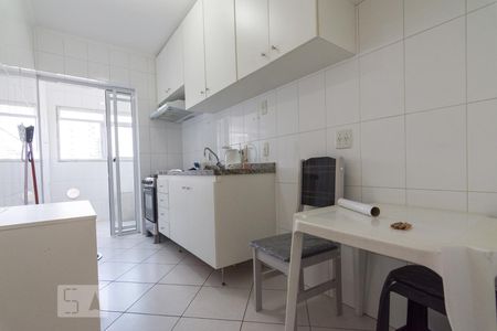 Cozinha de apartamento para alugar com 2 quartos, 64m² em Perdizes, São Paulo