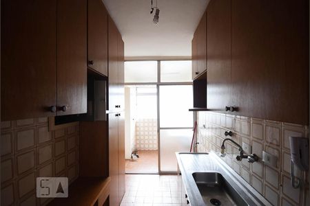 Cozinha de apartamento à venda com 2 quartos, 69m² em Real Parque, São Paulo