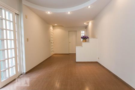 Sala de casa para alugar com 2 quartos, 198m² em Jardim Paulistano, São Paulo