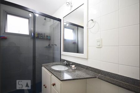 Banheiro suíte de apartamento para alugar com 3 quartos, 100m² em Vila Andrade, São Paulo