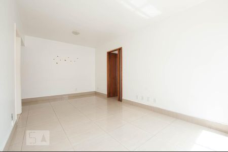 Sala de apartamento para alugar com 2 quartos, 66m² em Setor Bela Vista, Goiânia