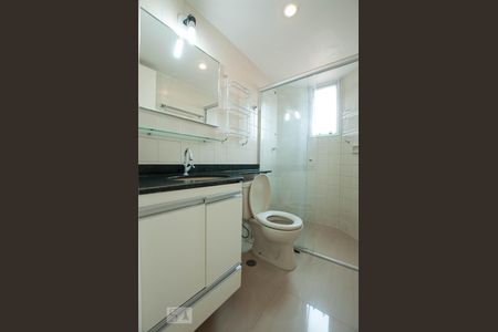 Banheiro de apartamento para alugar com 2 quartos, 66m² em Setor Bela Vista, Goiânia