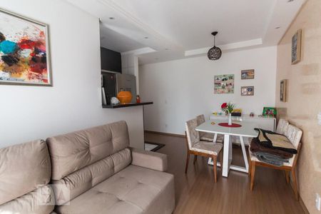 Sala de apartamento para alugar com 2 quartos, 51m² em Vila Itapoan, Guarulhos
