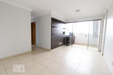 Sala de apartamento para alugar com 3 quartos, 77m² em Setor Oeste, Goiânia