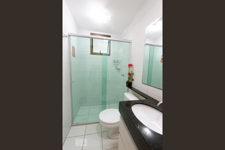 Banheiro de apartamento para alugar com 3 quartos, 77m² em Setor Oeste, Goiânia