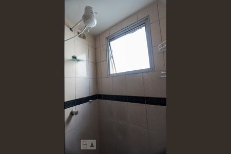 Banheiro social de apartamento à venda com 2 quartos, 70m² em Vila Campestre, São Paulo