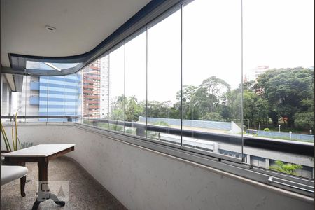 Varanda de apartamento à venda com 3 quartos, 195m² em Jardim Colombo, São Paulo