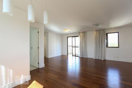 Sala de apartamento à venda com 3 quartos, 110m² em Vila Suzana, São Paulo