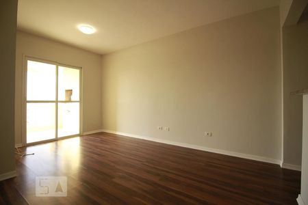 Sala de apartamento à venda com 3 quartos, 74m² em Vila das Mercês, São Paulo