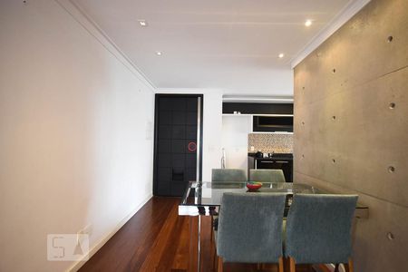 Sala de jantar de apartamento para alugar com 1 quarto, 70m² em Vila Suzana, São Paulo