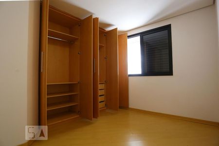 Quarto 02 de apartamento para alugar com 2 quartos, 78m² em Alphaville Industrial, Barueri