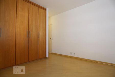 Quarto 01 de apartamento para alugar com 2 quartos, 78m² em Alphaville Industrial, Barueri