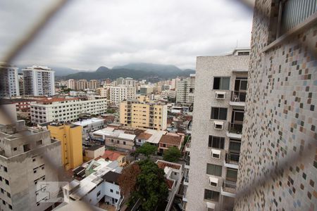 Vista do quarto 2 de apartamento para alugar com 2 quartos, 81m² em Todos Os Santos, Rio de Janeiro