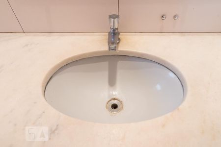 Lavabo de apartamento à venda com 4 quartos, 187m² em São José, Belo Horizonte