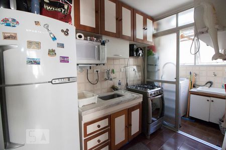 Cozinha de apartamento para alugar com 1 quarto, 42m² em Cerqueira César, São Paulo