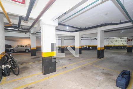 Garagem de apartamento para alugar com 2 quartos, 52m² em Vila Suzana, São Paulo