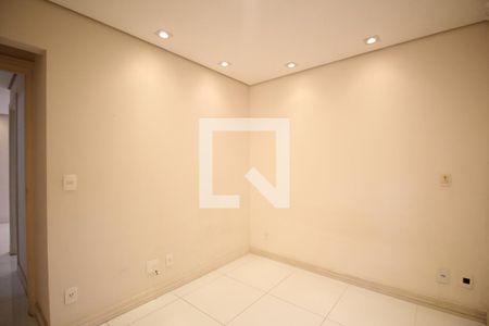 Quarto 2 de apartamento para alugar com 2 quartos, 52m² em Vila Suzana, São Paulo