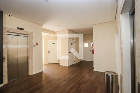 Hall de Entrada de apartamento para alugar com 2 quartos, 52m² em Vila Suzana, São Paulo