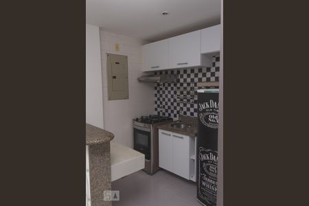 Cozinha de apartamento para alugar com 1 quarto, 57m² em Barra da Tijuca, Rio de Janeiro