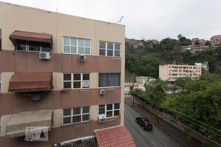 Vista Quarto 1 de apartamento à venda com 2 quartos, 70m² em Fátima, Niterói