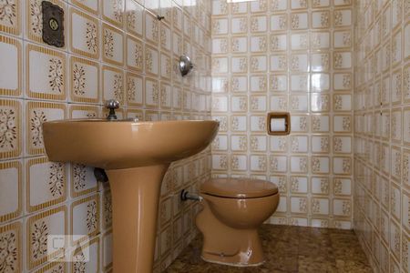 Banheiro Social de casa para alugar com 4 quartos, 280m² em Ipiranga, Belo Horizonte