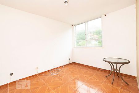 Sala de apartamento para alugar com 2 quartos, 40m² em Santa Rosa, Niterói