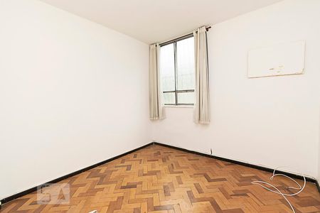 Quarto 1 de apartamento para alugar com 2 quartos, 40m² em Santa Rosa, Niterói