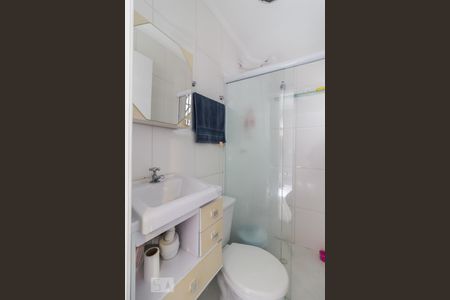 Banheiro de apartamento à venda com 1 quarto, 50m² em Jardim Dourado, Guarulhos