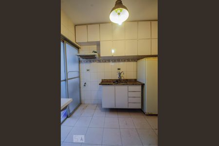 Cozinha de apartamento para alugar com 1 quarto, 50m² em Brooklin Paulista, São Paulo