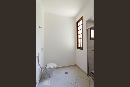 Banheiro de casa à venda com 2 quartos, 90m² em Cambuí, Campinas