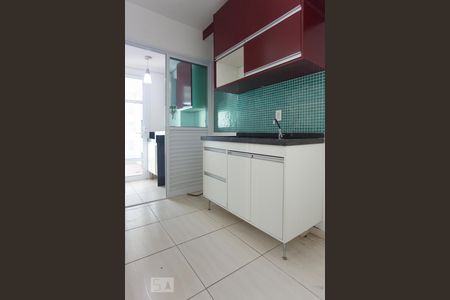 Cozinha de apartamento à venda com 2 quartos, 67m² em Centro, Campinas