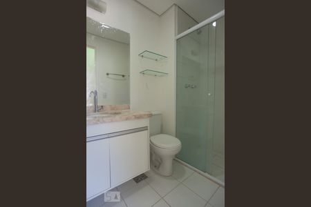 Banheiro de apartamento à venda com 2 quartos, 67m² em Centro, Campinas