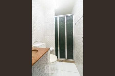 Banheiro Social de apartamento à venda com 2 quartos, 47m² em Fonseca, Niterói