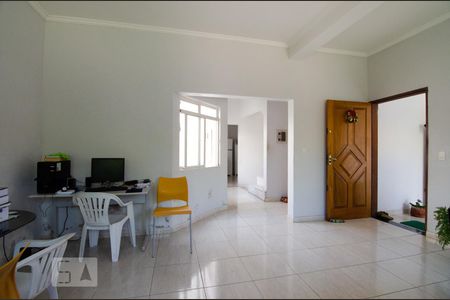 Sala de casa à venda com 4 quartos, 230m² em Vila Industrial, Campinas