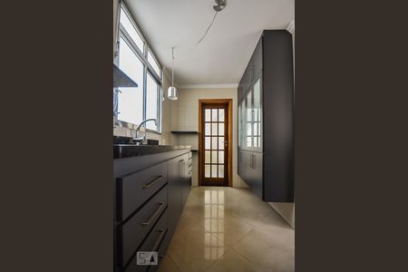 Cozinha de apartamento para alugar com 2 quartos, 85m² em Santo Amaro, São Paulo