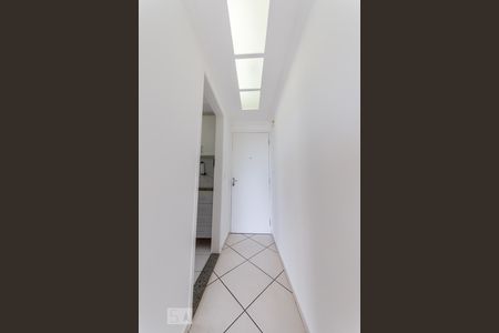 Corredor Entrada de apartamento à venda com 3 quartos, 70m² em Loteamento Parque São Martinho, Campinas