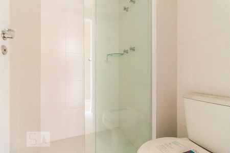Banheiro de kitnet/studio à venda com 1 quarto, 35m² em Água Branca, São Paulo