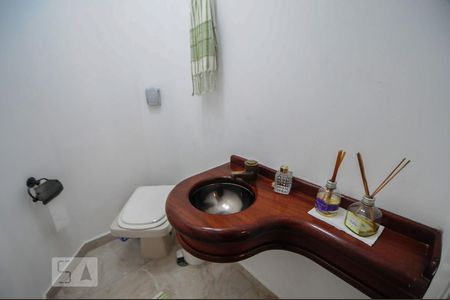 Banheiro de apartamento à venda com 3 quartos, 100m² em Campo Belo, São Paulo
