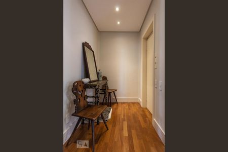 Sala (Elevador) de apartamento à venda com 3 quartos, 200m² em Vila Morumbi, São Paulo