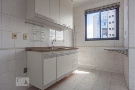 Cozinha de apartamento para alugar com 1 quarto, 59m² em Botafogo, Campinas